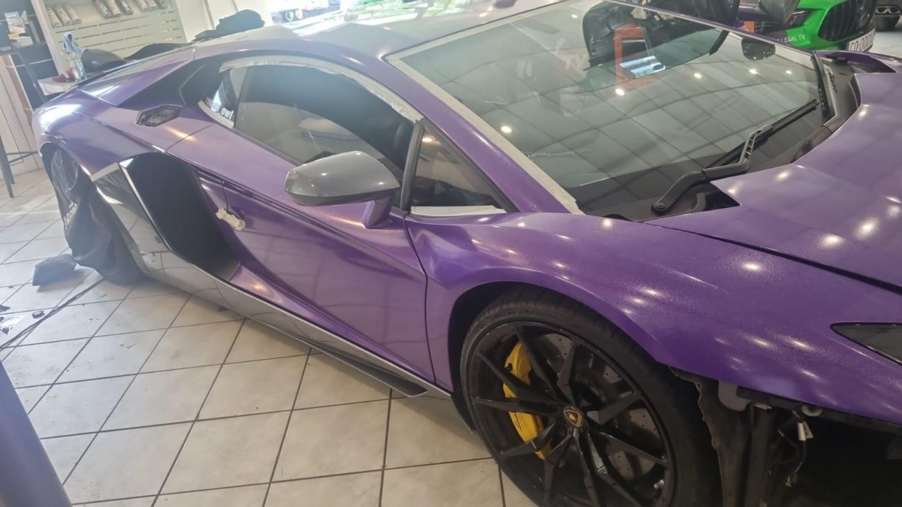 Lamborghini Aventador (3)