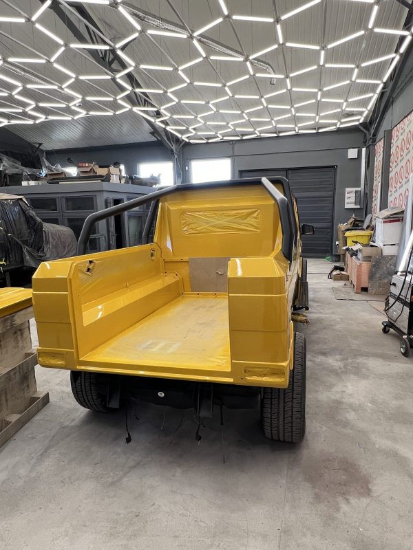 mercedes benz W463 G63 6x6 yellow (2)
