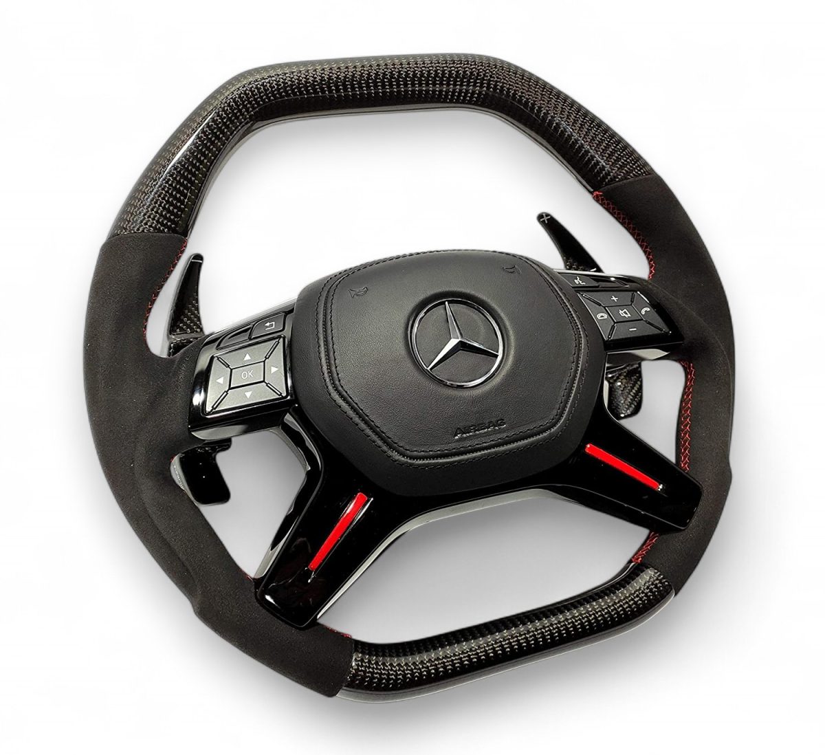 High-quality carbon fiber flat-bottom steering wheel for Mercedes-Benz G-Class W463 – premium finish.