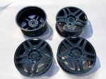 8-spoke gloss black R22 wheel for Mercedes G-Wagon close-up