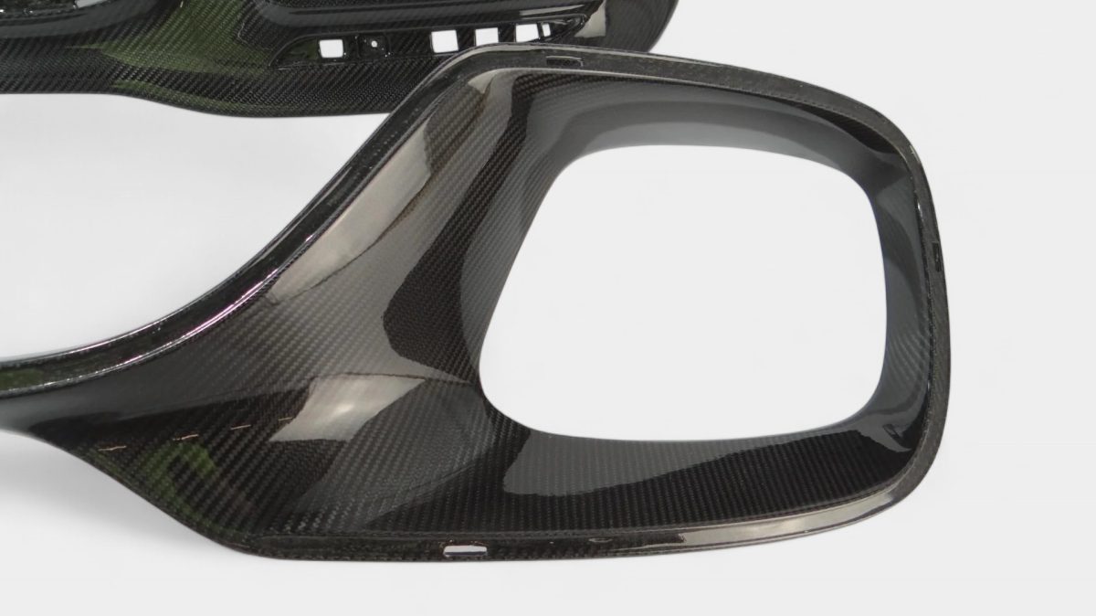 Lightweight carbon aero parts for Mercedes luxury sedan