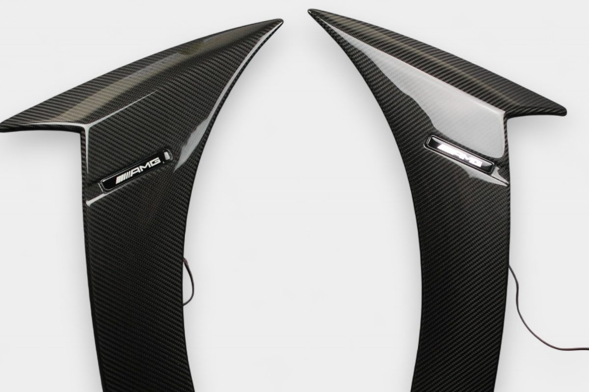 LED strip built into carbon fender cover – detail