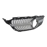 Diamond pattern radiator grille W205 without camera – angled shot