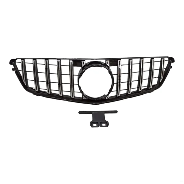 Front grille upgrade for W204 – black frame chrome interior