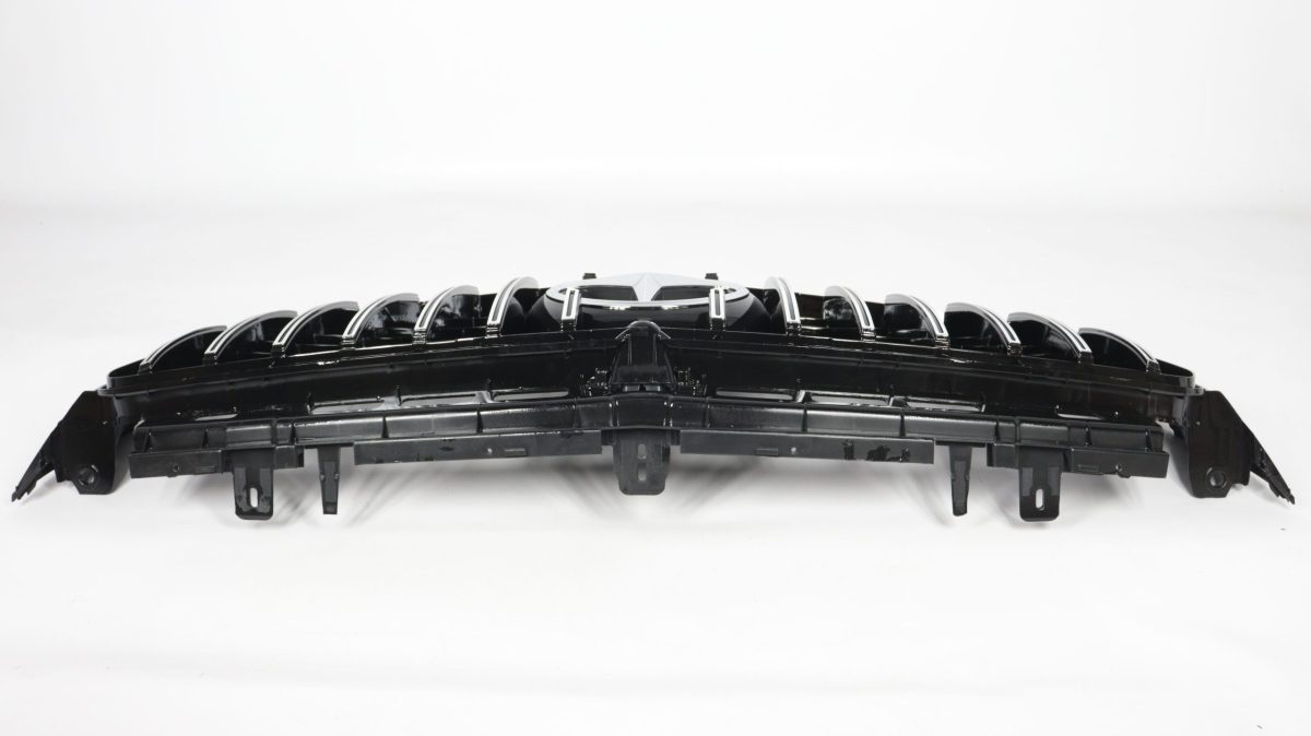 ABS chrome black grille W213 front