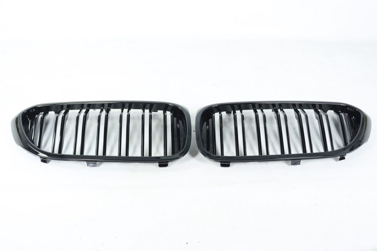 Gloss black M-Pak grilles BMW G30
