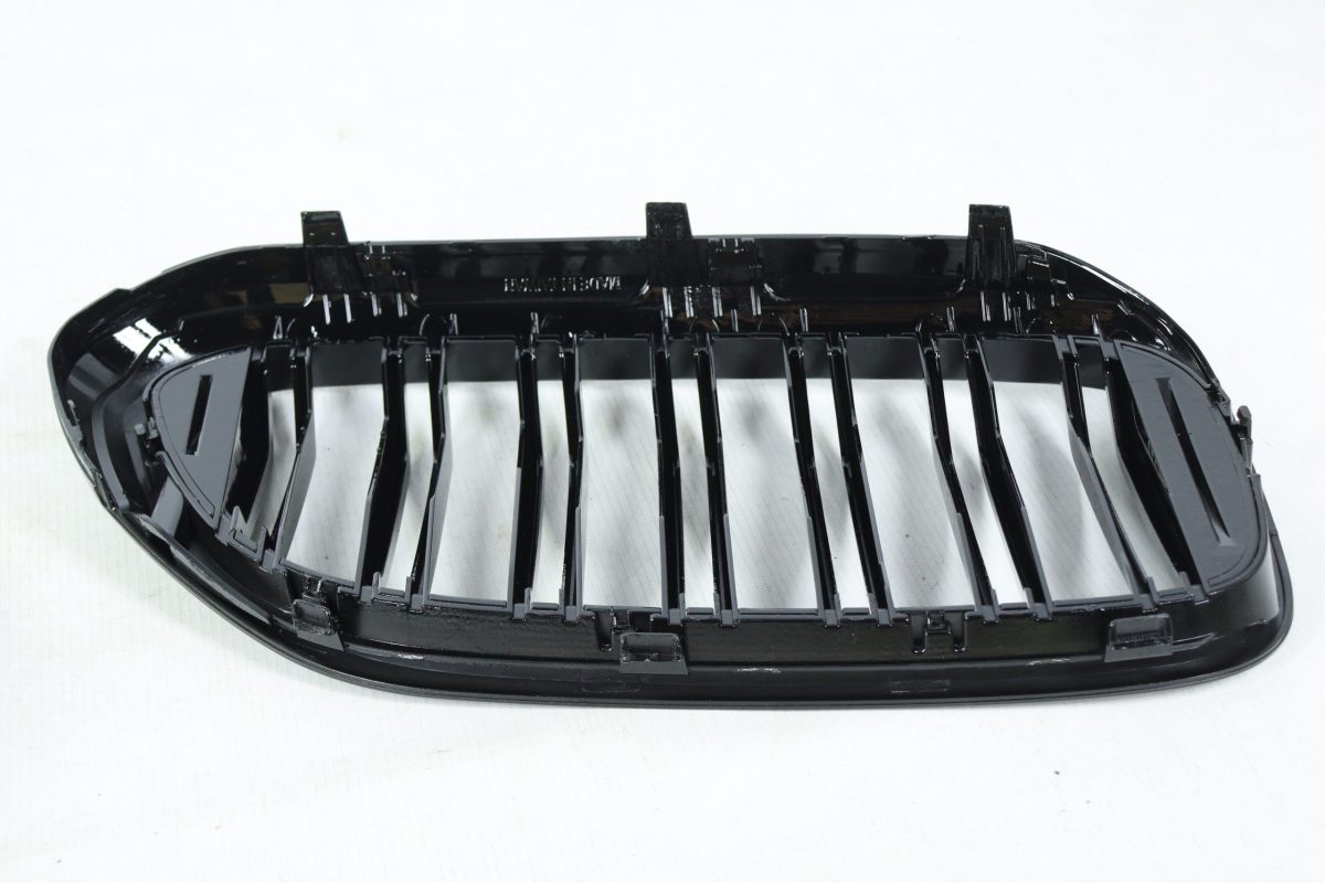 Black M-Pak kidney grille upgrade G30
