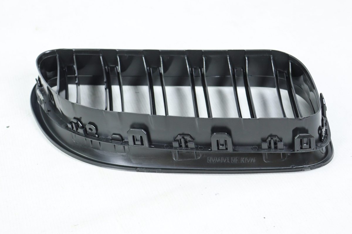 BMW 6 Series M6 gloss black grilles