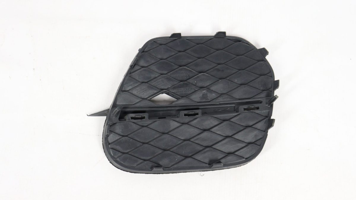 BMW X5 2010–2013 left front grille