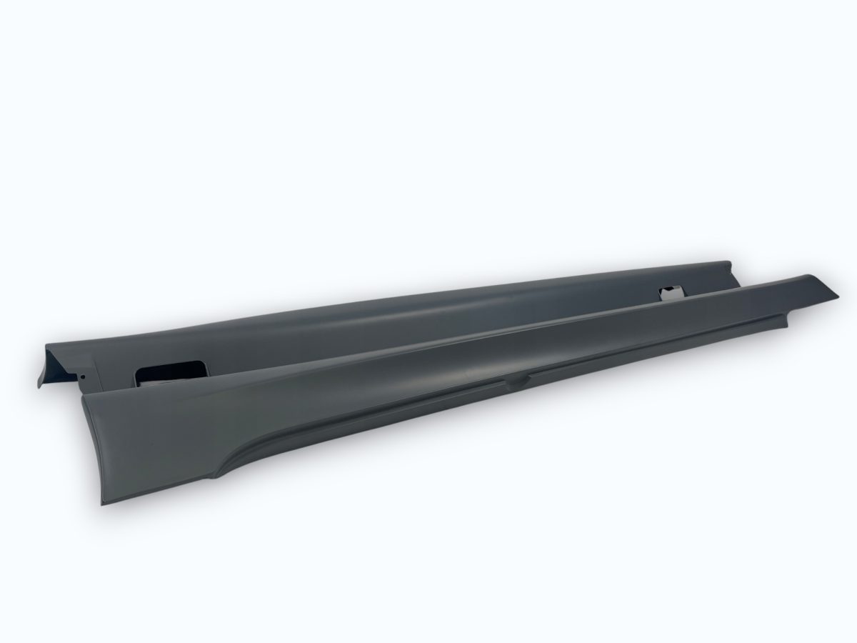 BMW E60 sporty side skirts