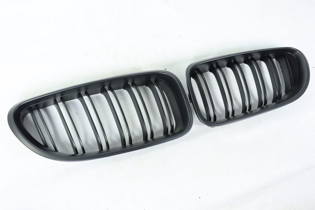 Matte black M6 grilles BMW F12