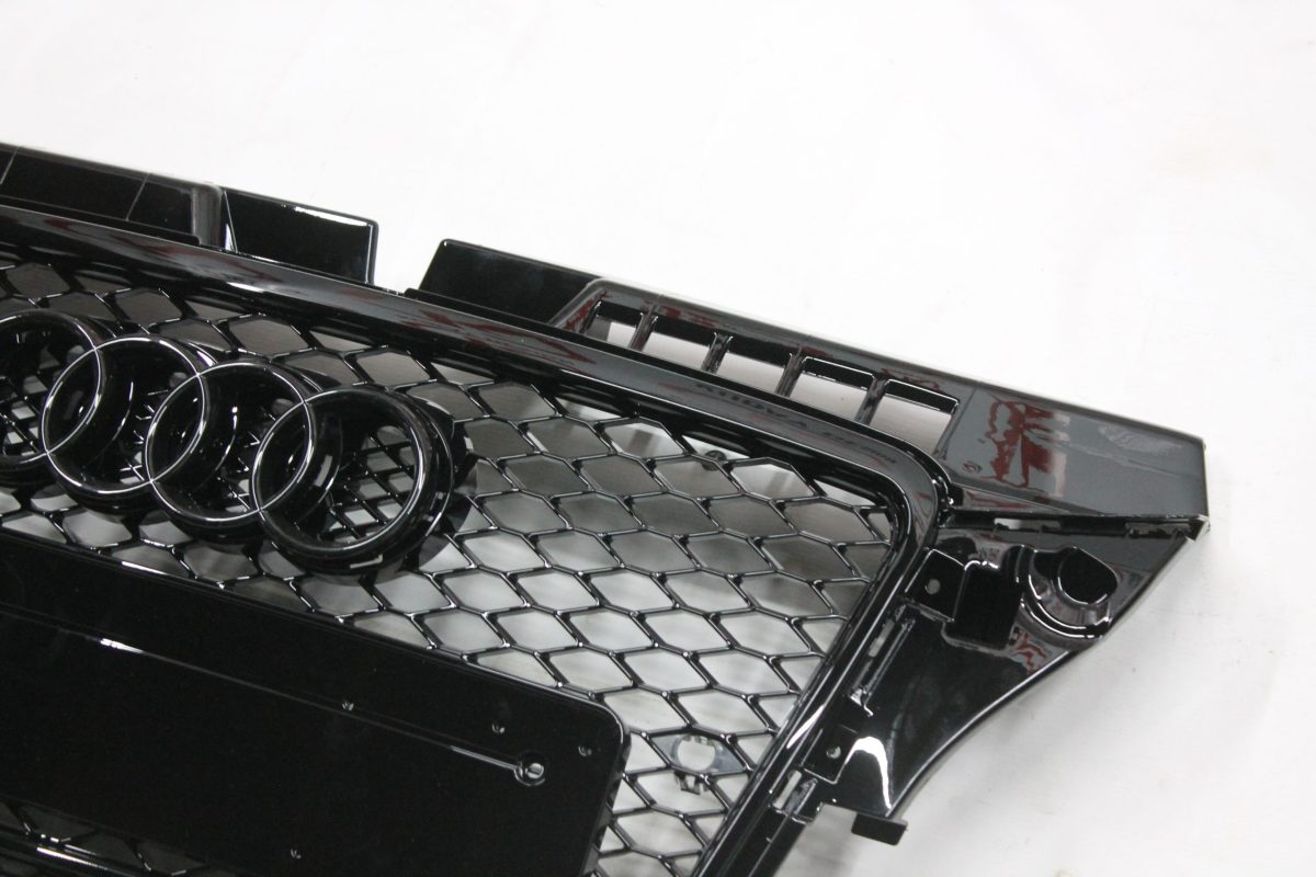 RS3 style black front grille Audi A3