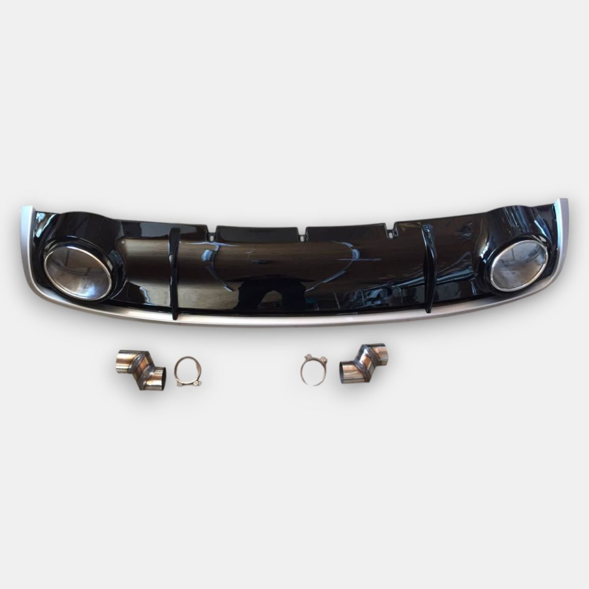 RS4 Rear Bumper Diffuser with Exhaust Tips for Audi A4 2011–2015 (5) Audi A4 2011 2015 RS4 diffuser