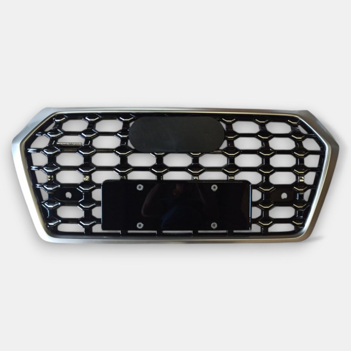 RSQ5 Silver QUATTRO Front Radiator Grille for Audi Q5 FY 2016–2020 (1) RSQ5 silver QUATTRO grille Audi Q5 FY