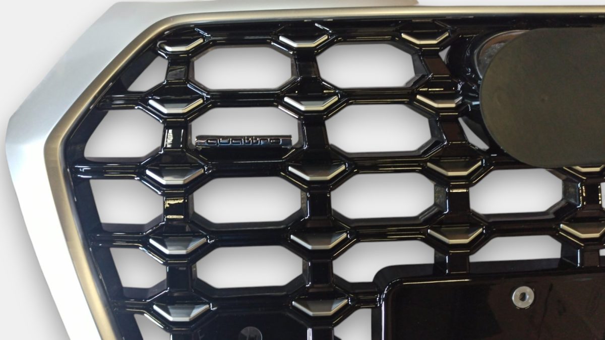 Audi SQ5 RS mesh grille silver