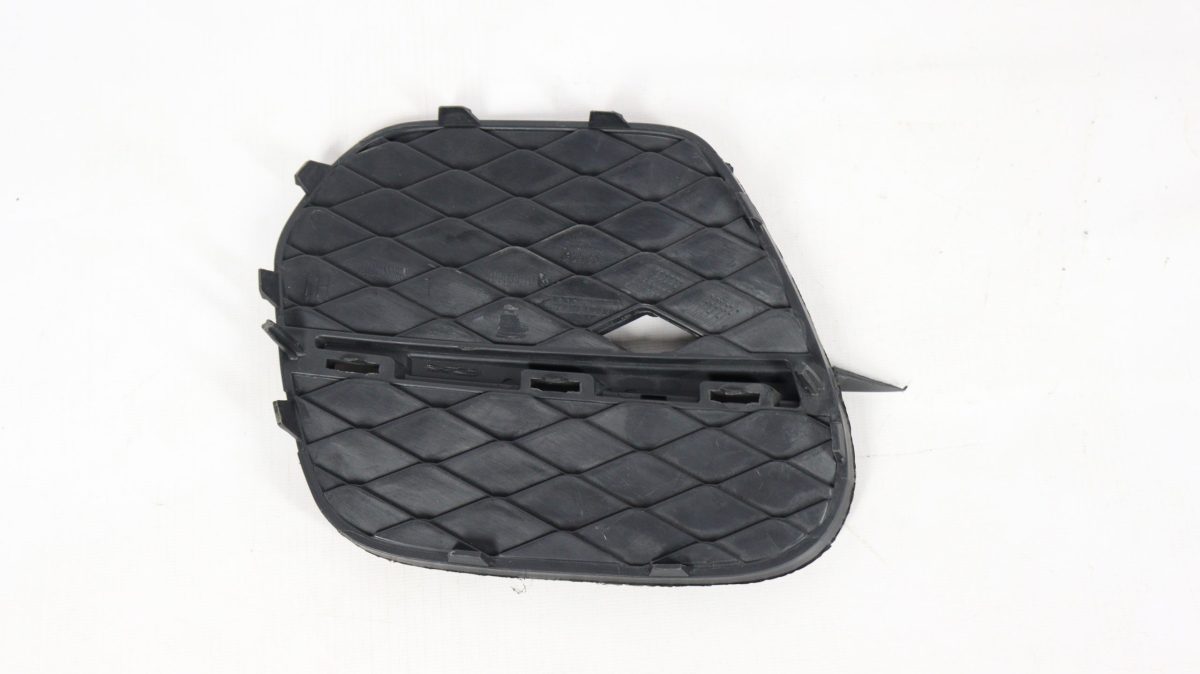 BMW X5 2010–2013 right front grille