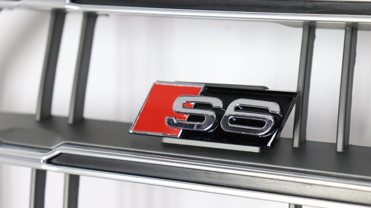 Audi A6 sporty grey front grille