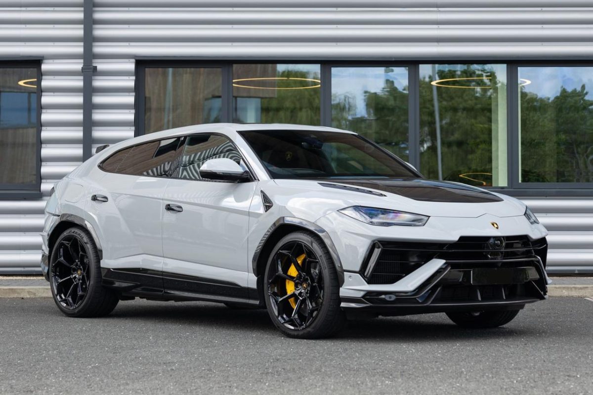 Urus aggressive styling body kit