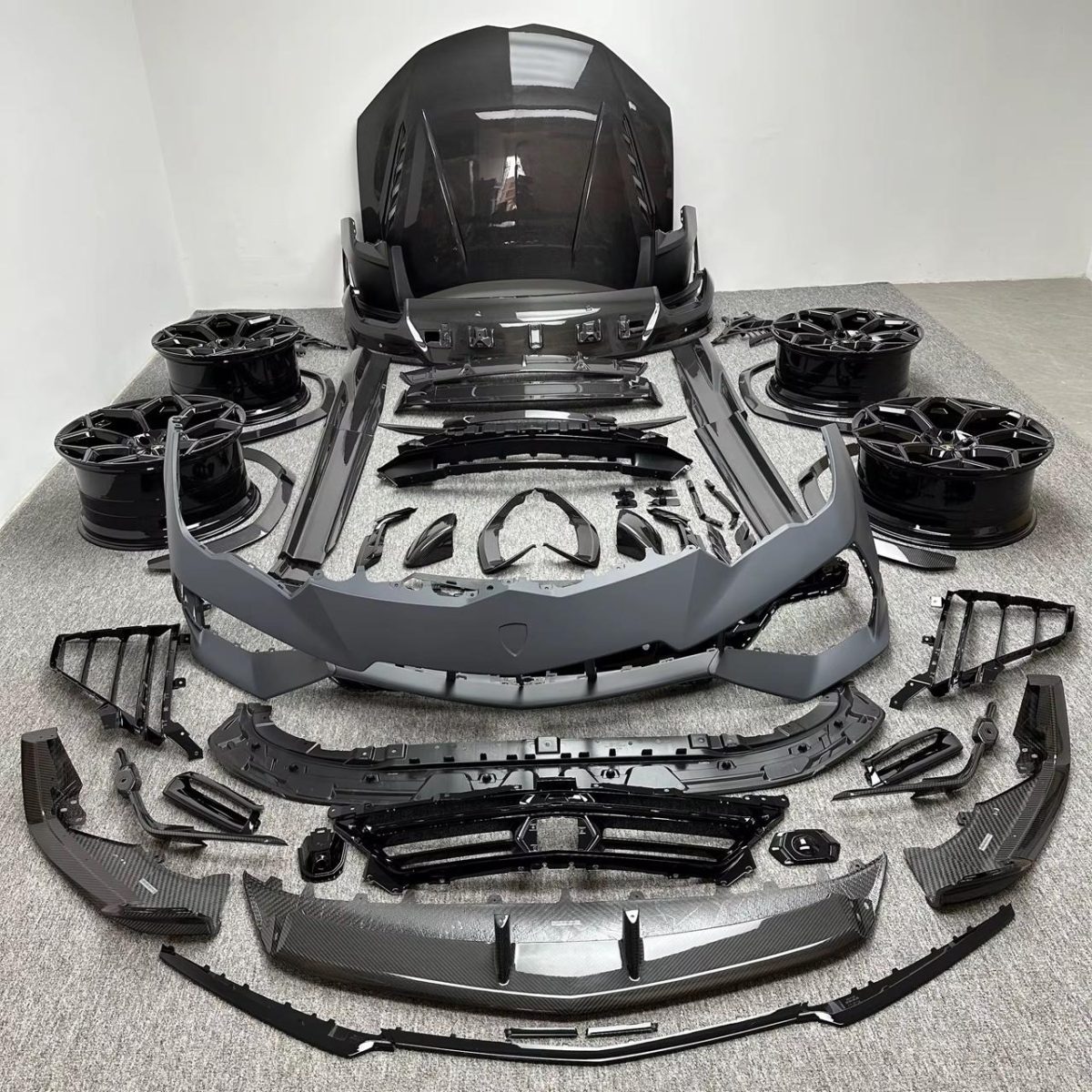 Lamborghini Urus Performante style body kit