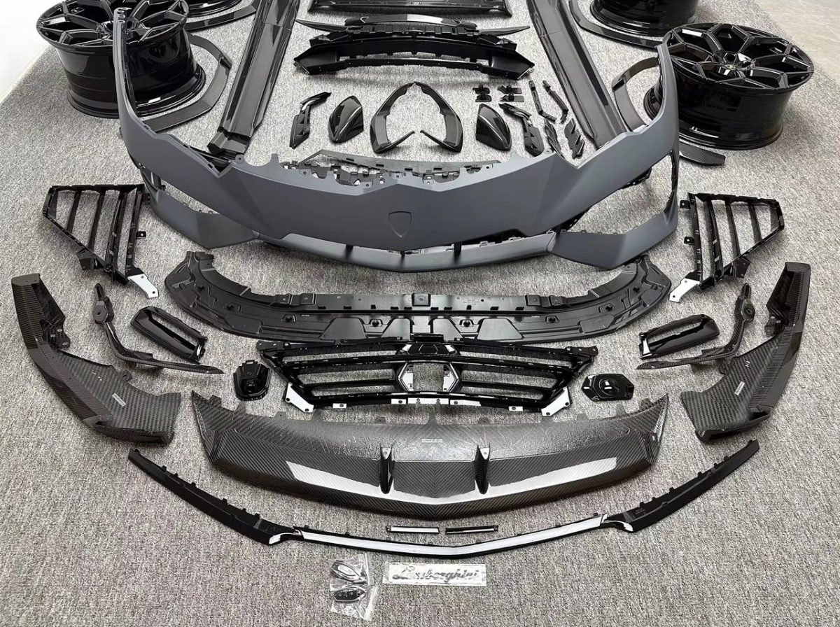 Lamborghini Urus exterior upgrade kit