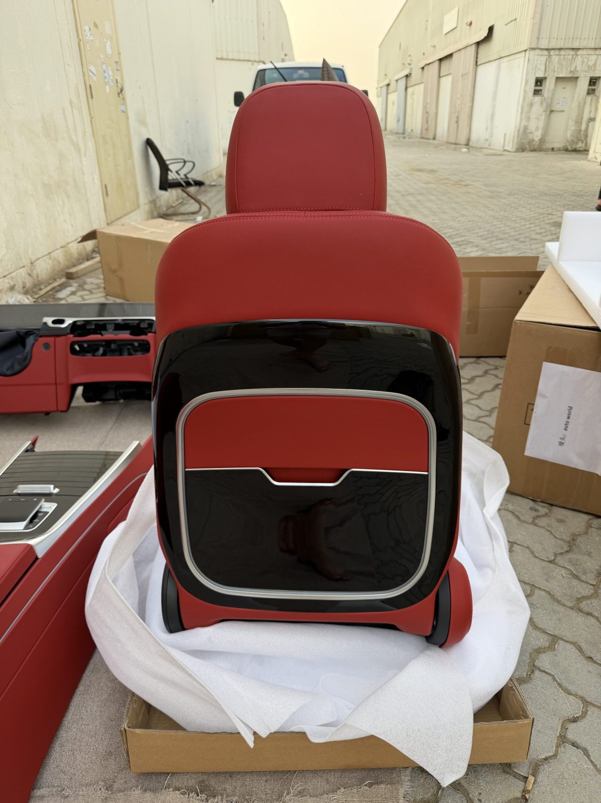 Factory-style W465 interior conversion kit for Mercedes-Benz G-Class W463 with complete installation hardware.