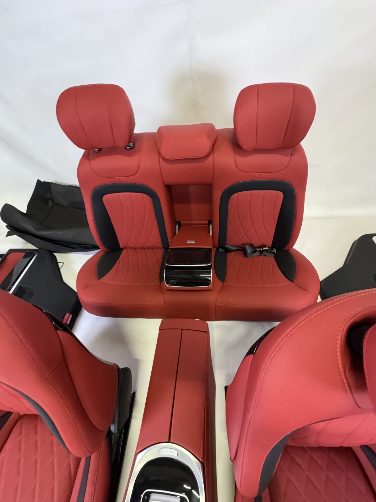 Complete Mercedes-Benz G-Class W463 interior conversion to W465 style with OEM dashboard, seats, and door panels.