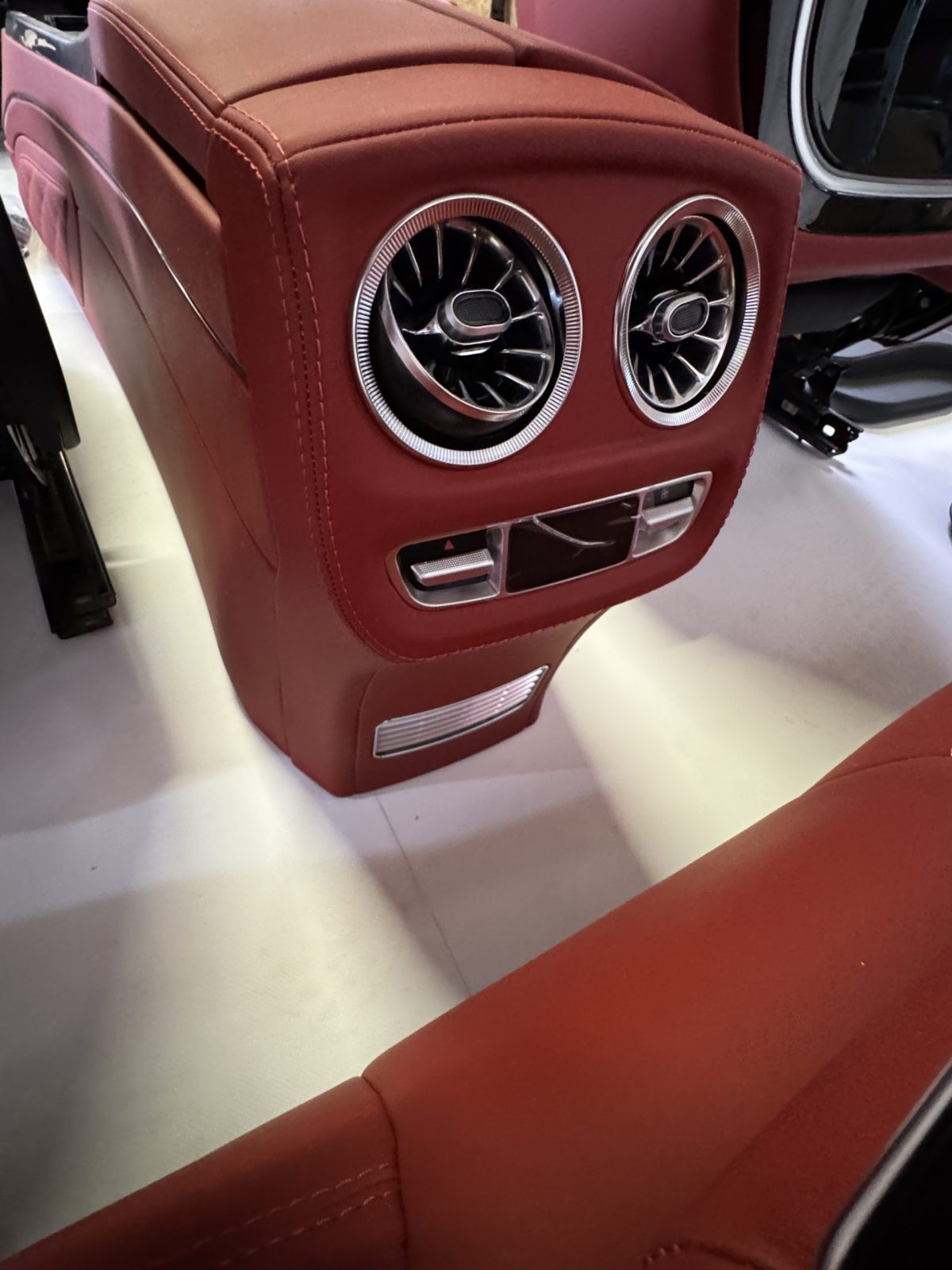 W465 Style interior upgrade conversion for Mercedes-Benz G-Class W463 2013–2018 with complete conversion kit.