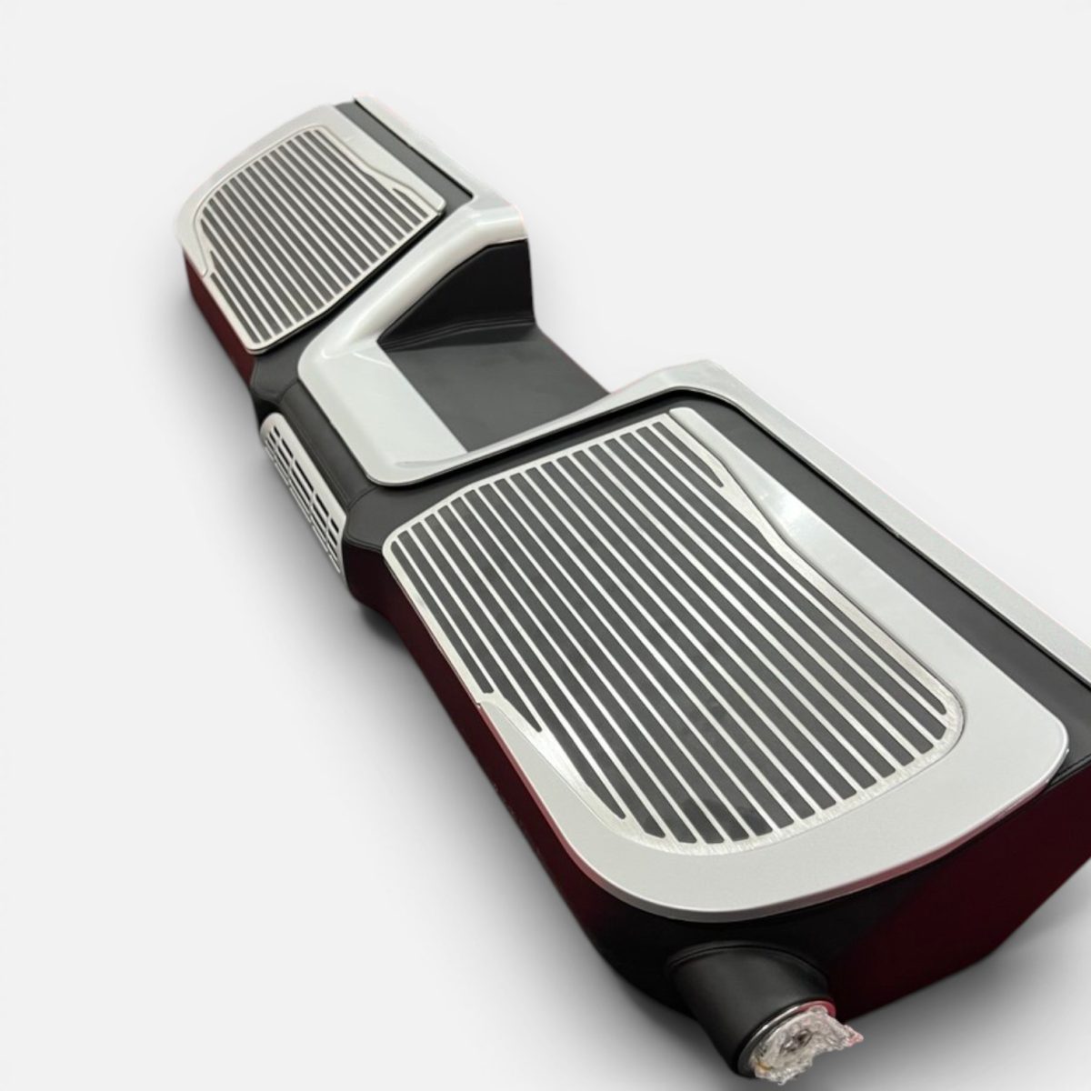 W447 executive foot support console with integrated air vents