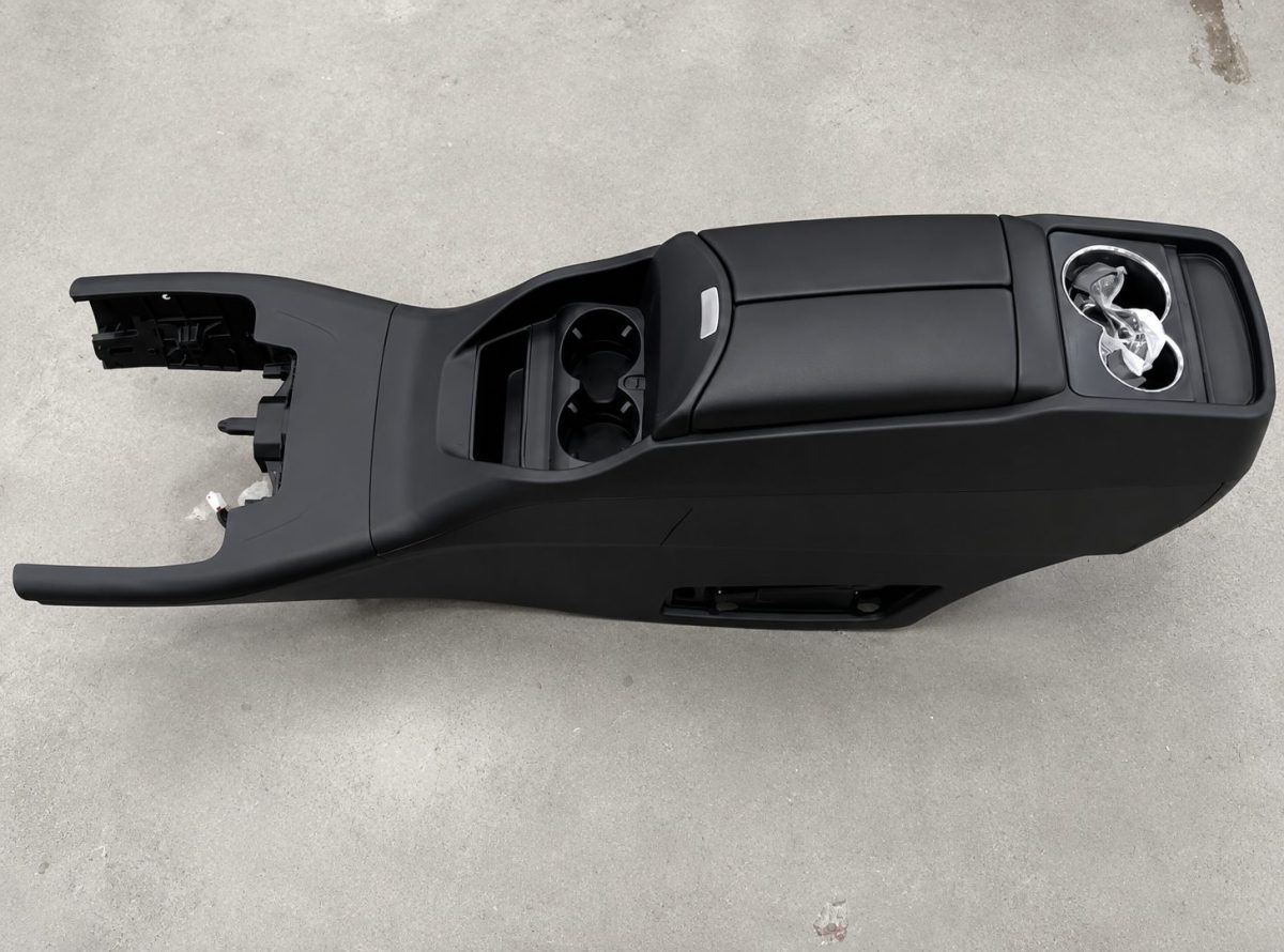 Mercedes V-Class premium armrest console