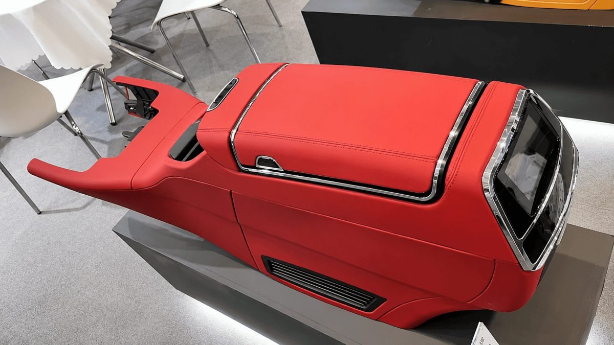 Mercedes V-Class executive center console interior upgrade