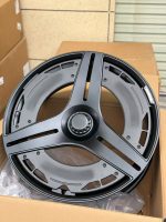 Front view of a Rocket Style wheel rim for G-Class W465
