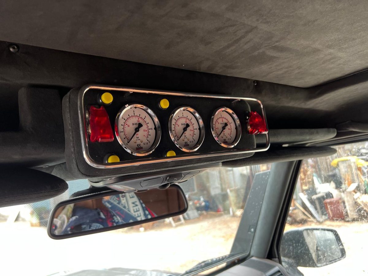 CTIS control console for G-Class 6×6 off-road conversion.