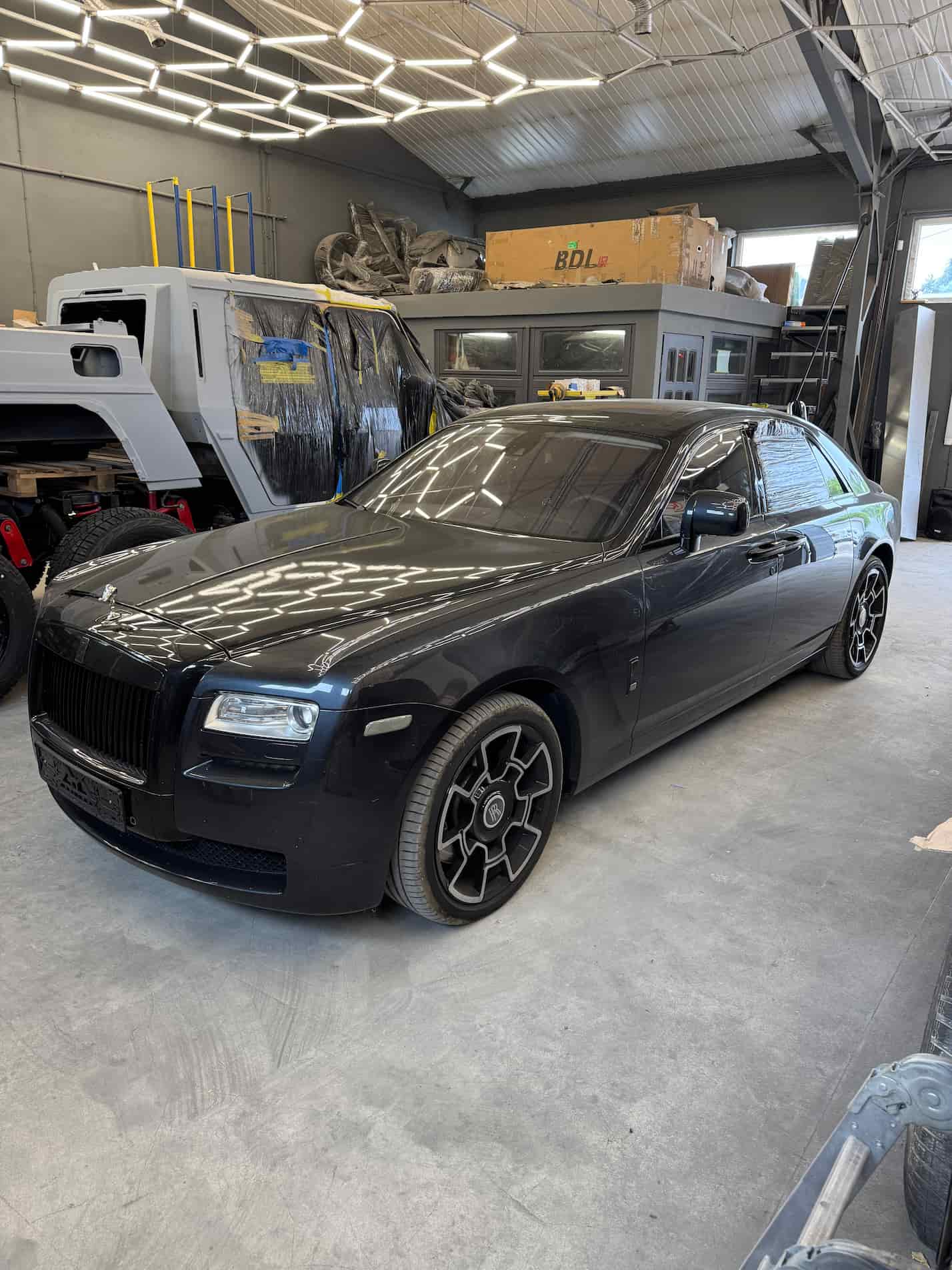 Rolls-Royce Ghost 2010 vandalism damage before restoration by Kubay Design