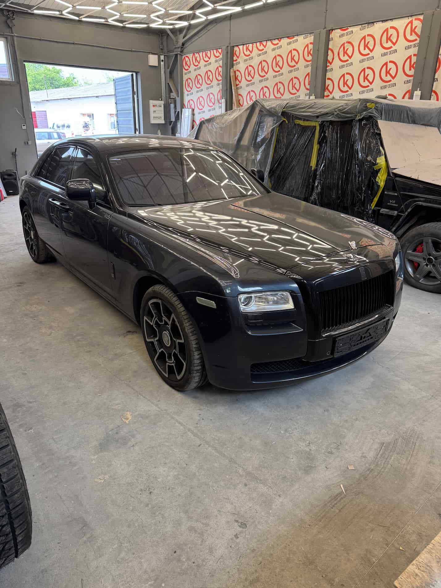 Rolls-Royce Ghost 2010 vandalism damage before restoration by Kubay Design