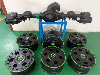 The Wheel Rim Lips In The Same Lime Green Tone For Onyx Mercedes G-Class 6x6